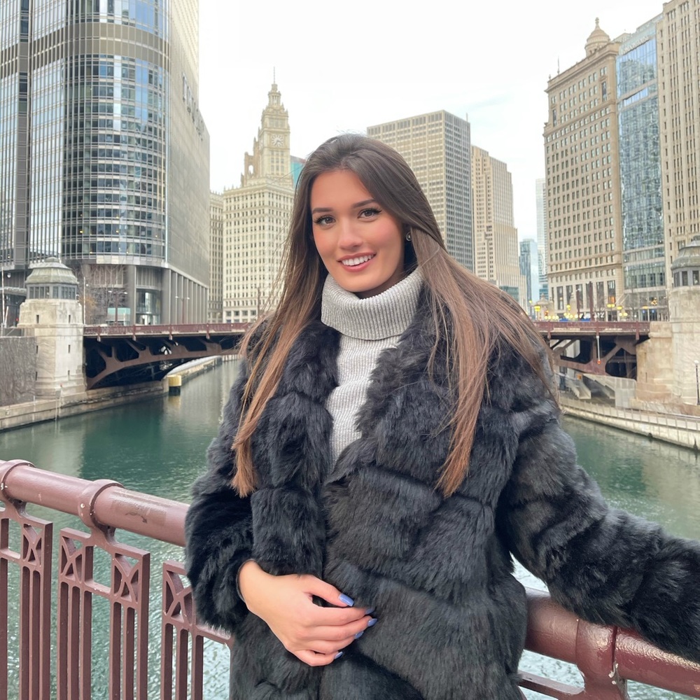 Meet your Posher, Romane